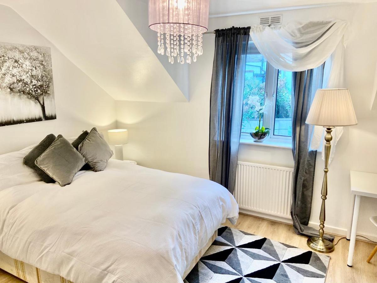 London Studio Self Contained, Newly Furbished المظهر الخارجي الصورة